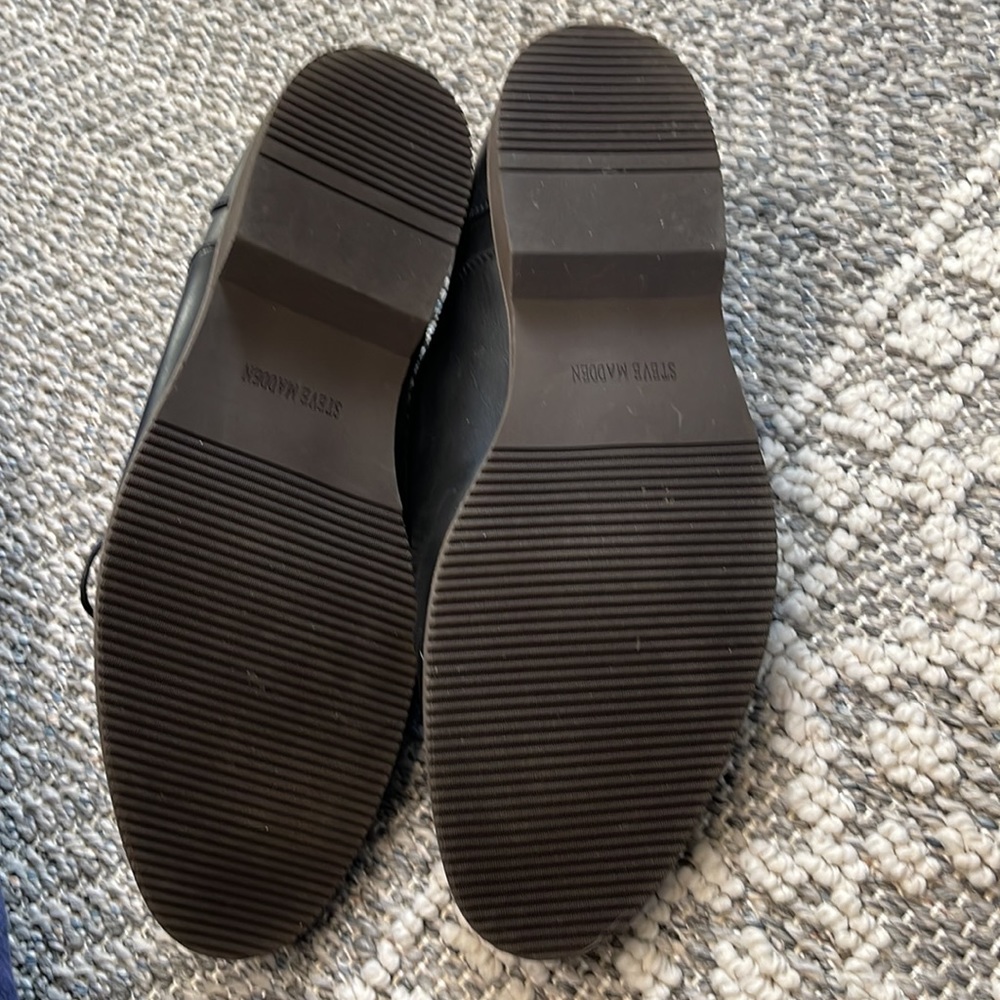 Steve Madden Size 10 1/2 Shoes - Picture 4 of 4
